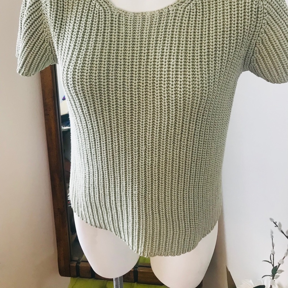 Knit short sleeve top